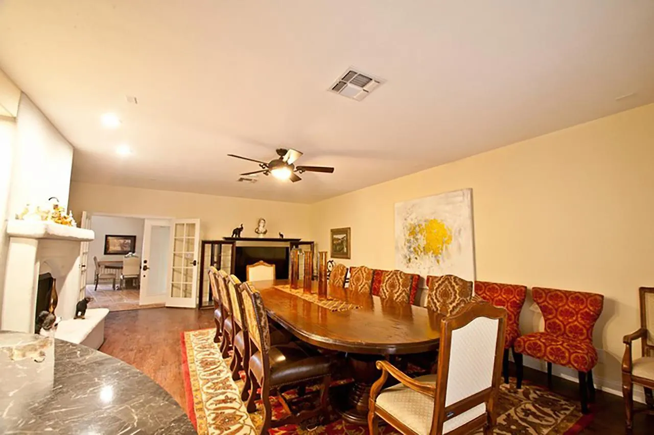 Villa Gordal - Enormous Villa In Las Vegas With 39 Sleeps