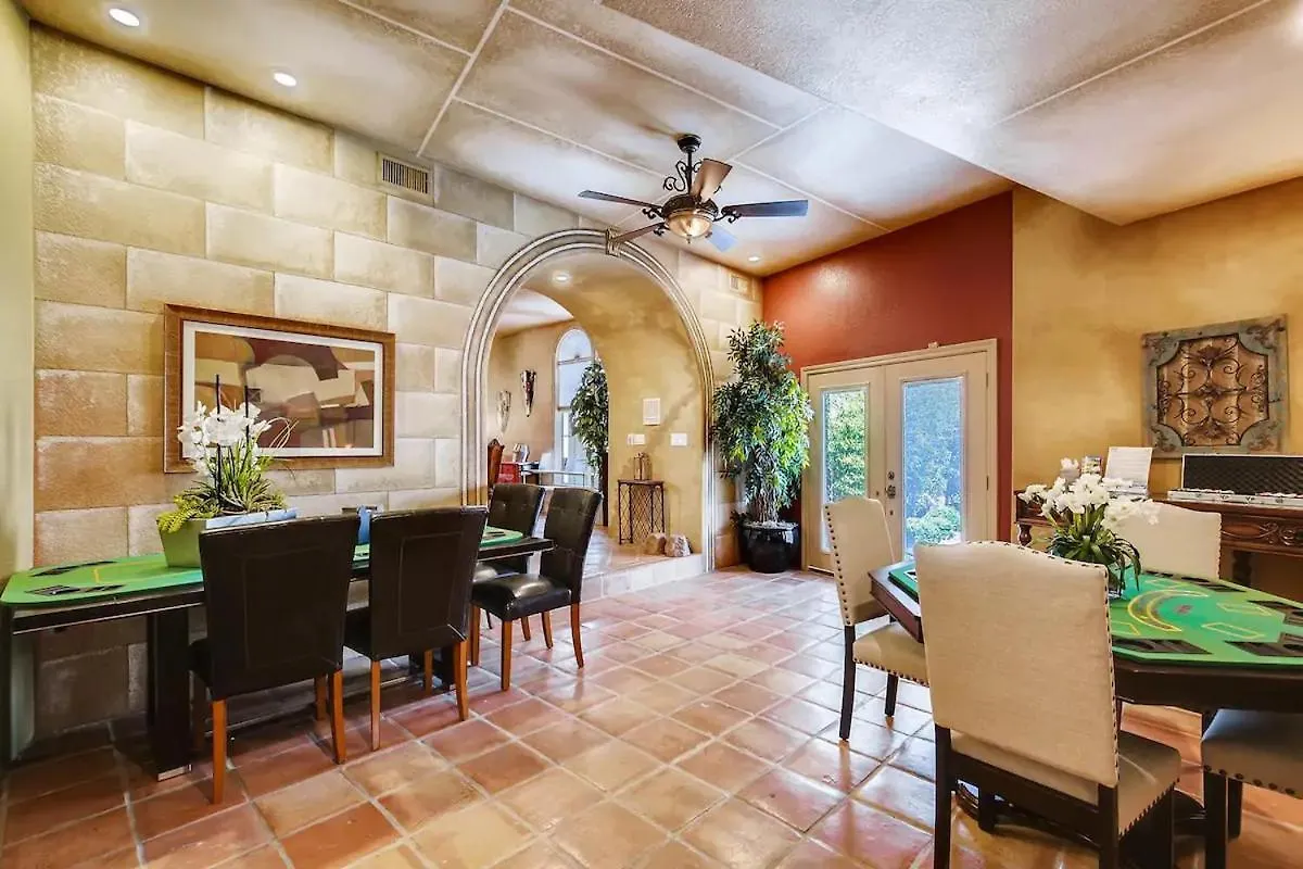 Villa Gordal - Enormous Villa In Las Vegas With 39 Sleeps 0*,  Amerikai Egyesült Államok